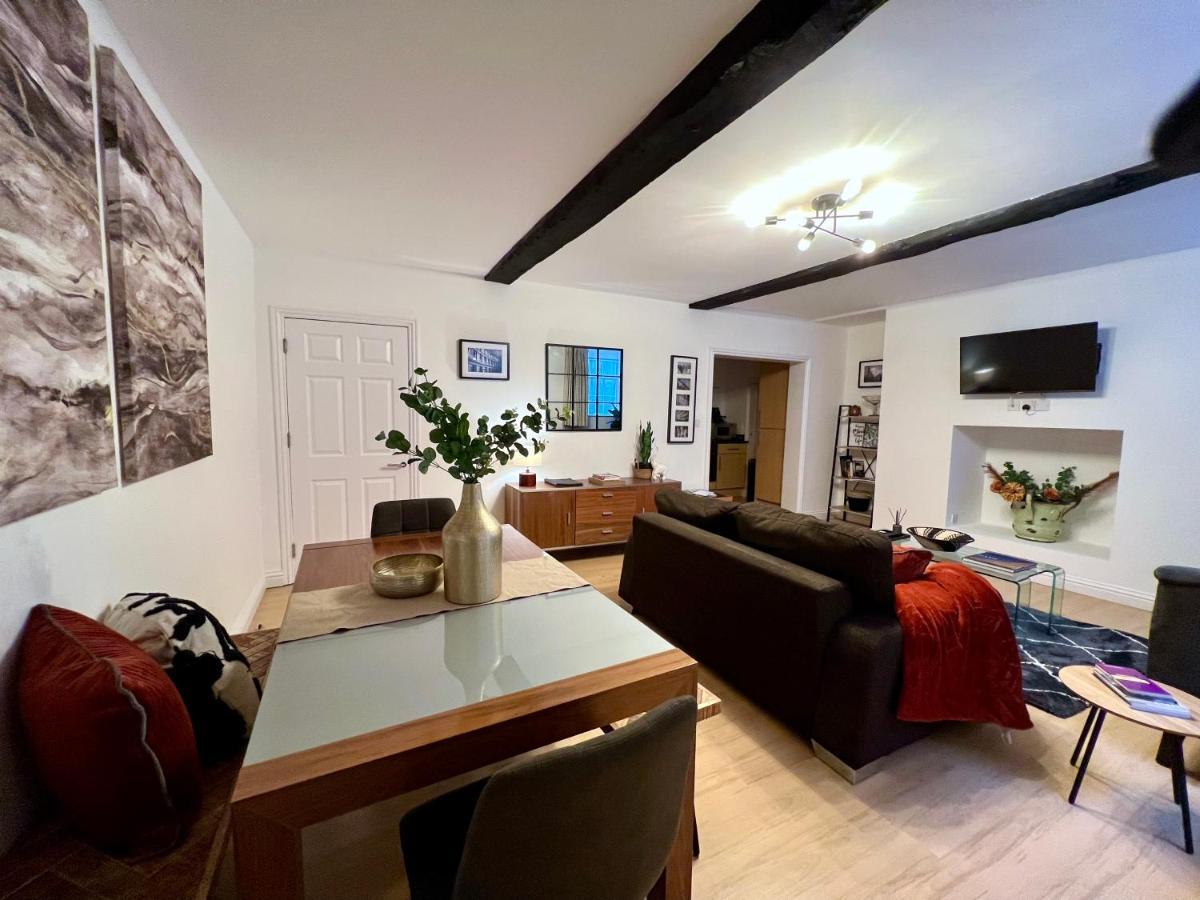 Superbly Located 2 Bedroom Luxury Apartment Bath Bagian luar foto