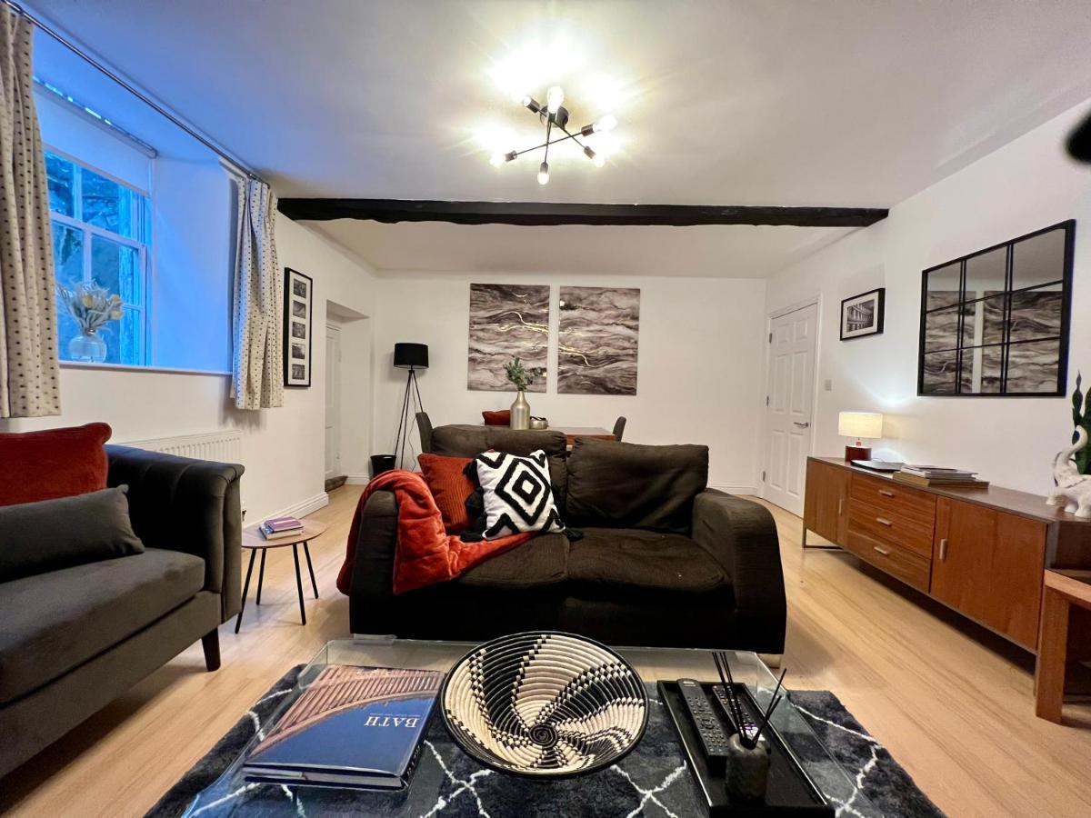 Superbly Located 2 Bedroom Luxury Apartment Bath Bagian luar foto