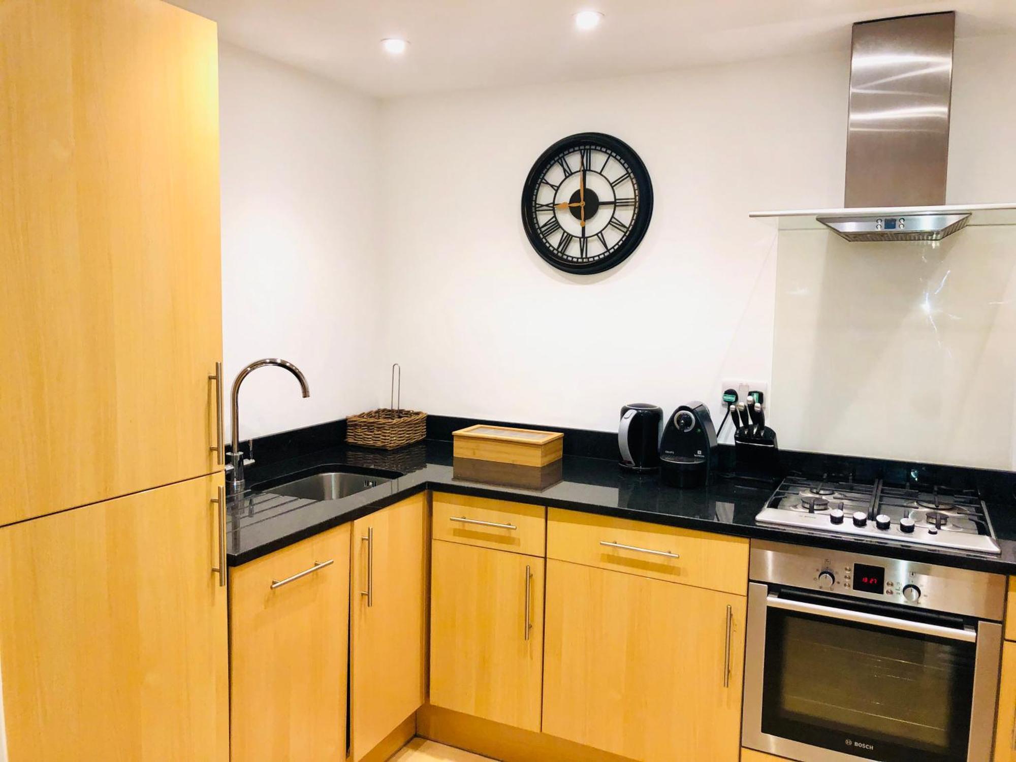 Superbly Located 2 Bedroom Luxury Apartment Bath Bagian luar foto