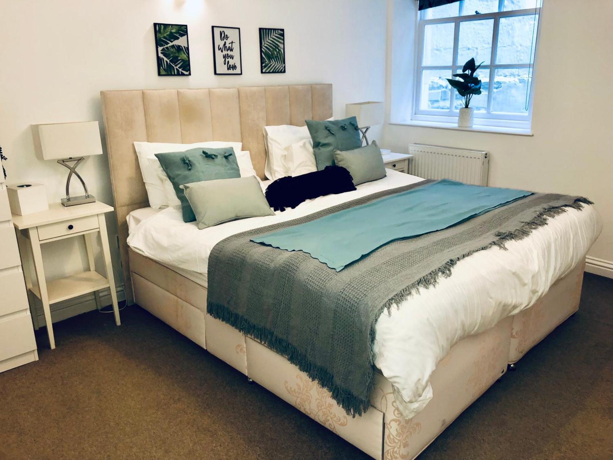 Superbly Located 2 Bedroom Luxury Apartment Bath Bagian luar foto